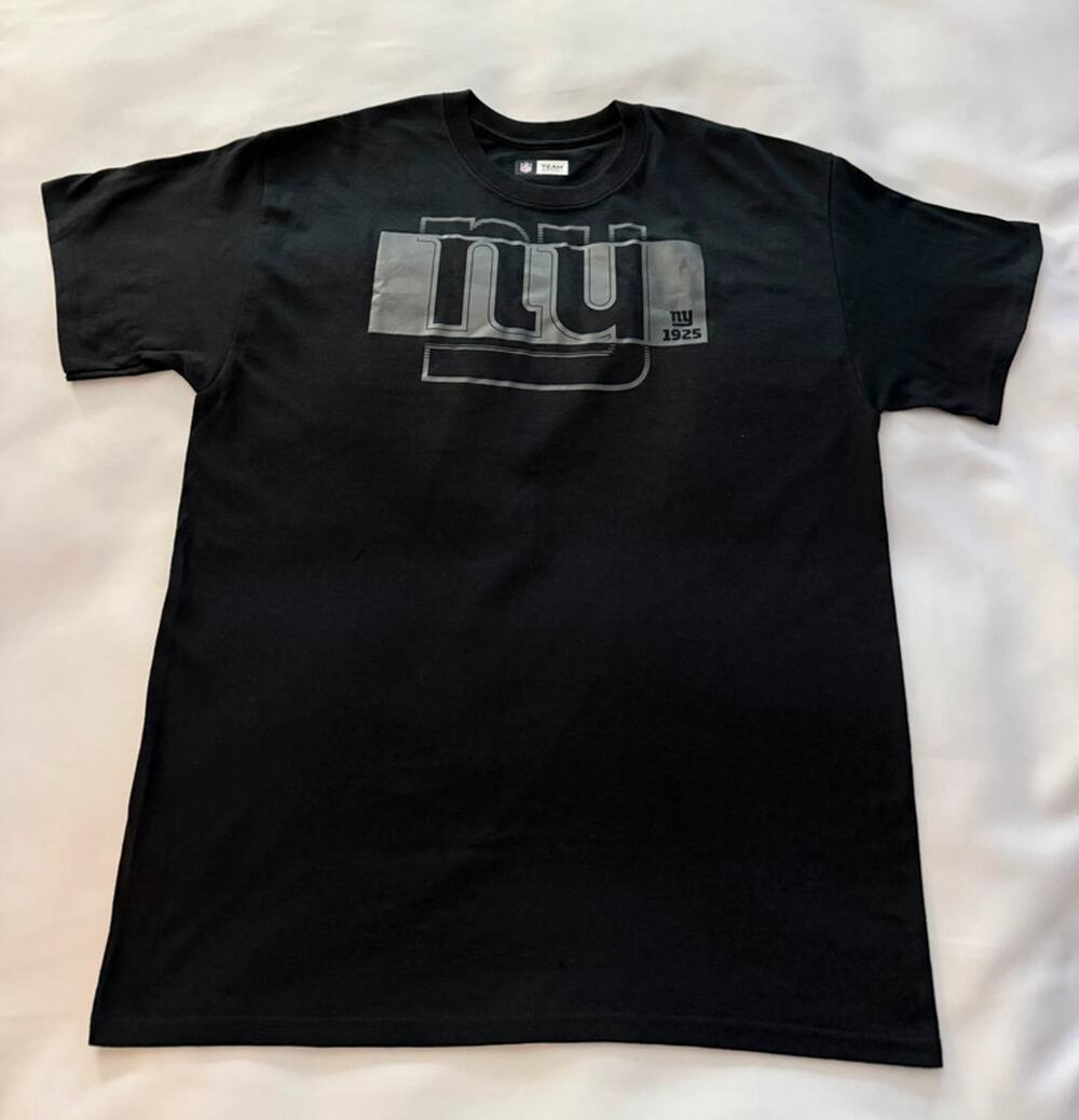 NFL Team Apparel New York Giants Mens Size Large Black & Silver Tone T-Shirt NEW